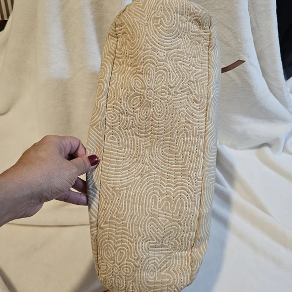 Dooney & Bourke Cream and Tan Tote Bag - Picture 3 of 4